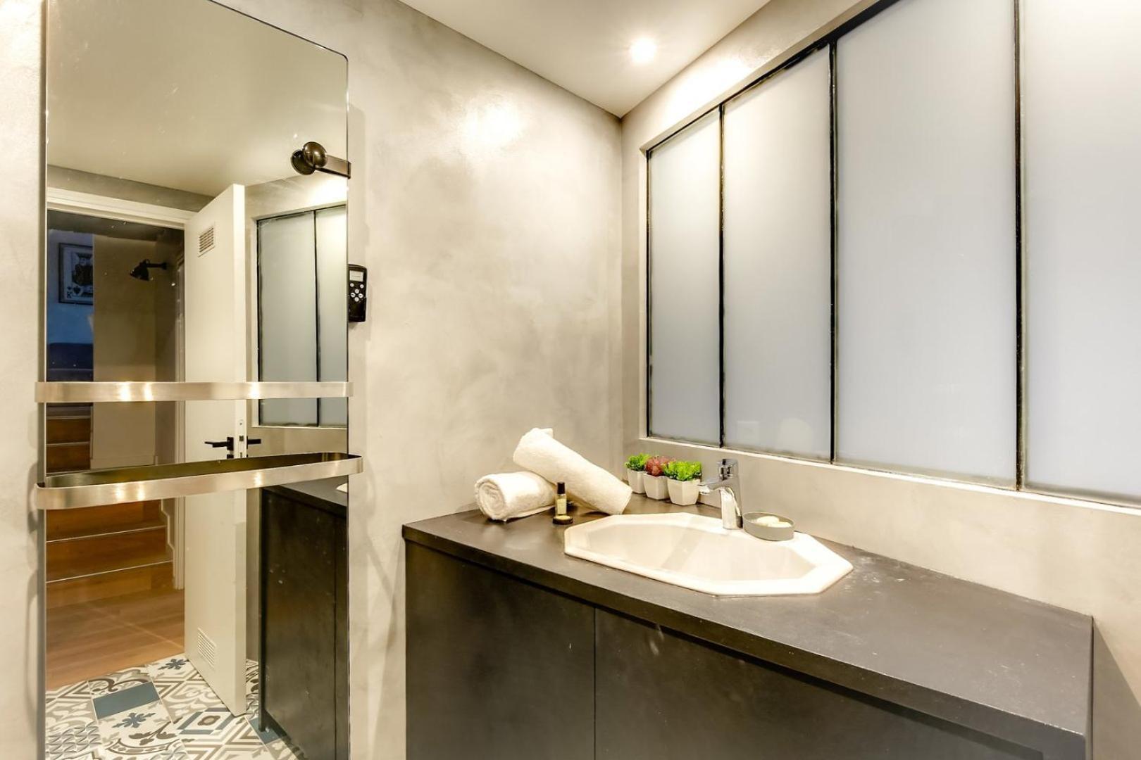 Guestready - Stylish Flat In The Heart Of Parisアパートメント エクステリア 写真